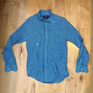Vineyard vines button down. Worn twice. Size small slim fit.